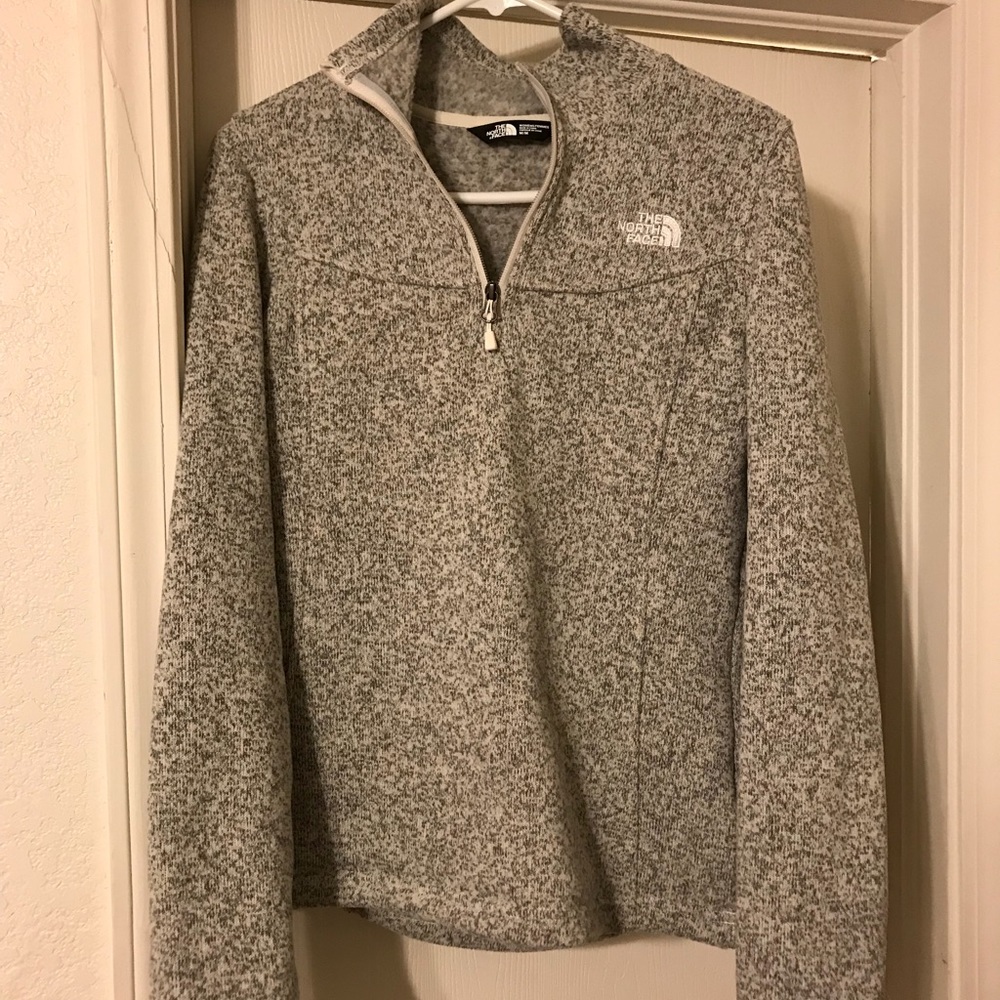 North face pullover